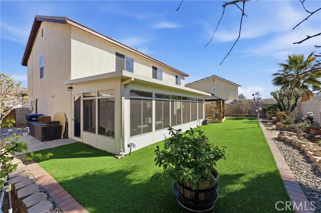 1542 Torbay Court, Lancaster, CA 93534