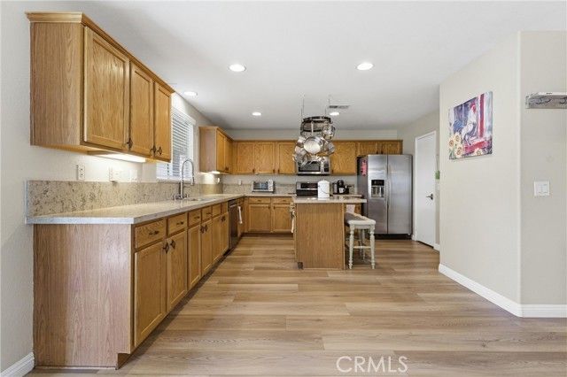 1542 Torbay Court, Lancaster, CA 93534