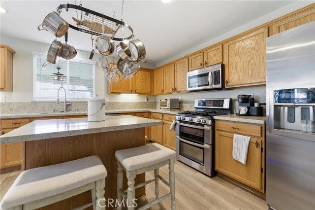 1542 Torbay Court, Lancaster, CA 93534