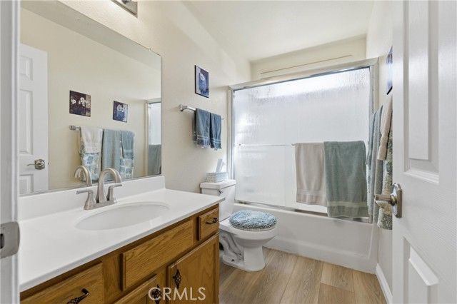 1542 Torbay Court, Lancaster, CA 93534