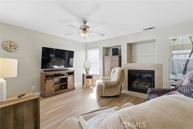 1542 Torbay Court, Lancaster, CA 93534