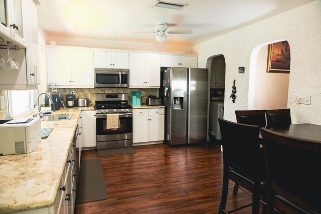 7210 NW 22nd Street, Sunrise, FL 33313