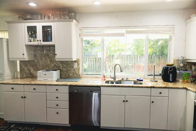 7210 NW 22nd Street, Sunrise, FL 33313