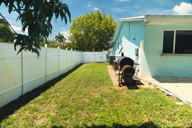 7210 NW 22nd Street, Sunrise, FL 33313