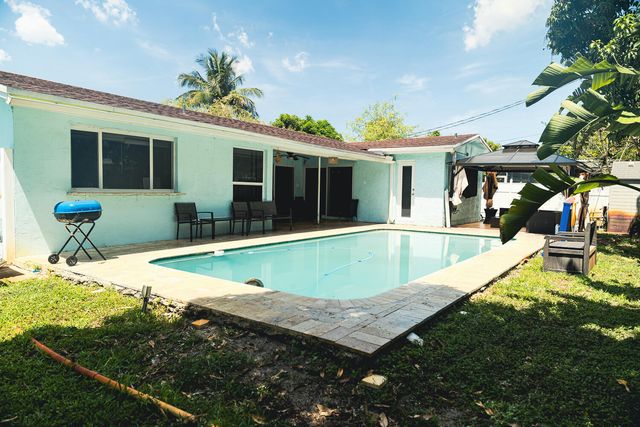 7210 NW 22nd Street, Sunrise, FL 33313