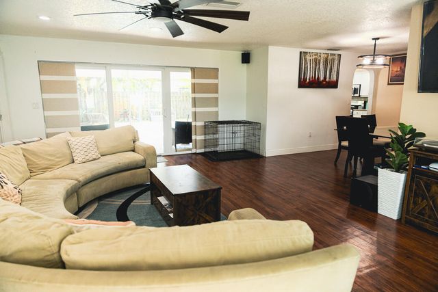 7210 NW 22nd Street, Sunrise, FL 33313