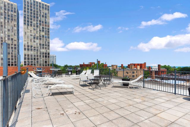 2300 N Commonwealth Avenue 1A, Chicago, IL 60614