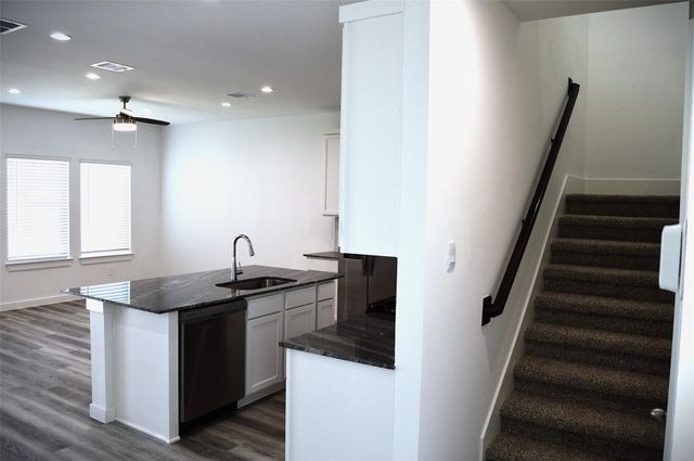 10212 Berkeley Springs Trail Trail, Houston, TX 77051