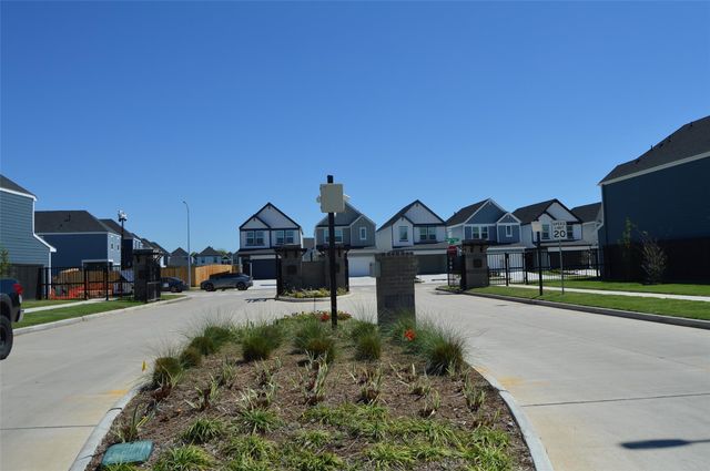 10212 Berkeley Springs Trail Trail, Houston, TX 77051