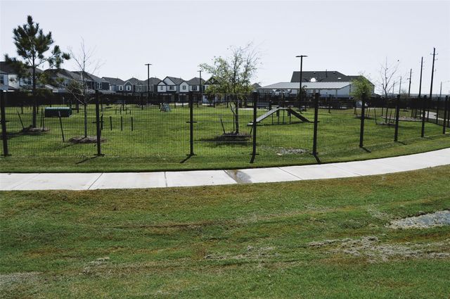 10212 Berkeley Springs Trail Trail, Houston, TX 77051