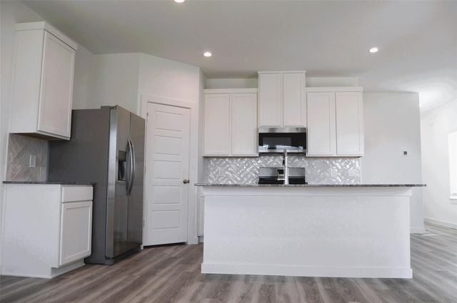 10212 Berkeley Springs Trail Trail, Houston, TX 77051