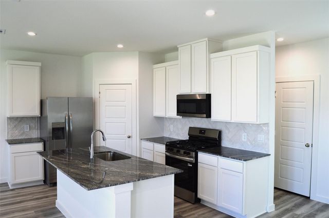 10212 Berkeley Springs Trail Trail, Houston, TX 77051