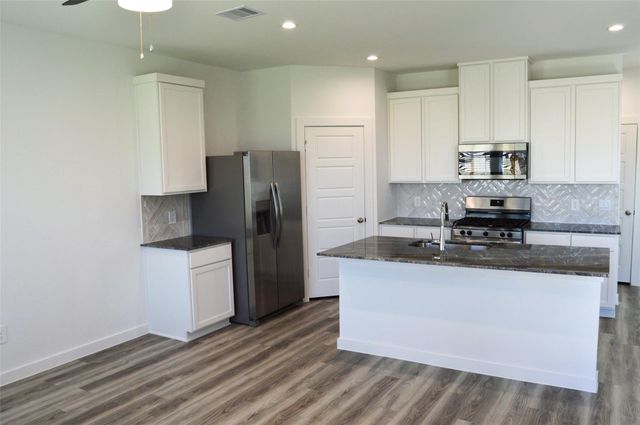 10212 Berkeley Springs Trail Trail, Houston, TX 77051