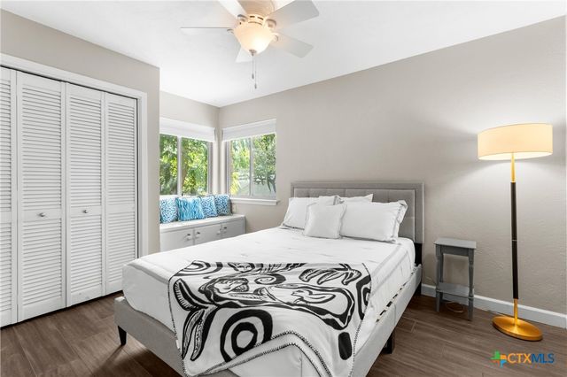 11210 Henge Drive, Austin, TX 78759