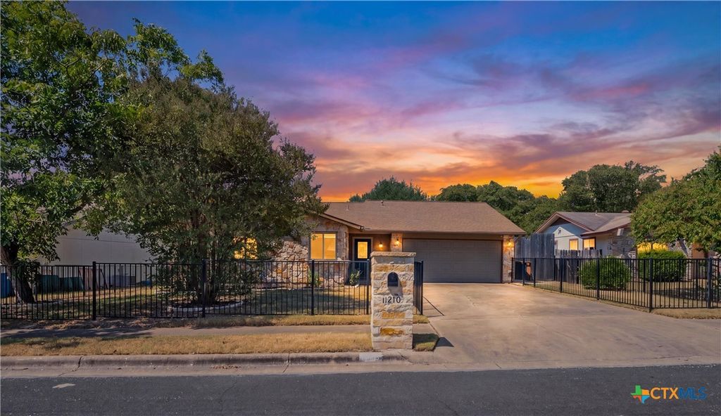 11210 Henge Drive, Austin, TX 78759