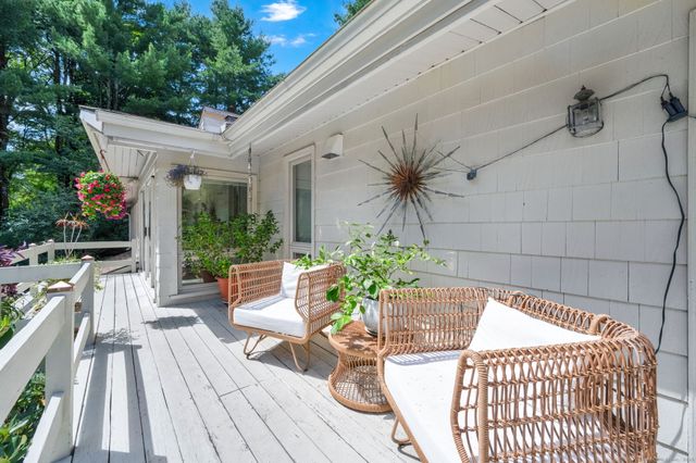 26 Sunrise Drive, Avon, CT 06001