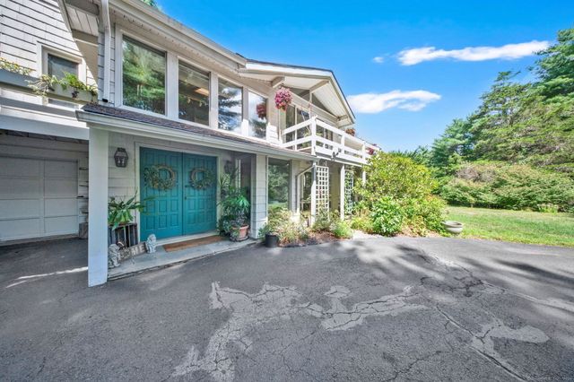 26 Sunrise Drive, Avon, CT 06001