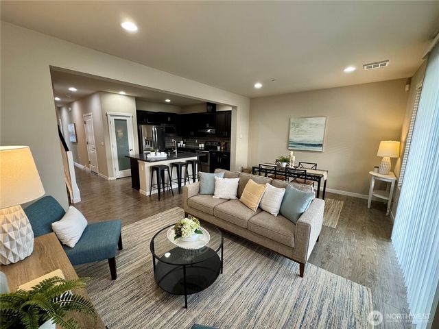 7921 20th Avenue SE, Everett, WA 98203