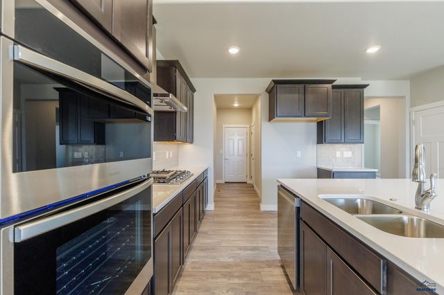 145 ISAAC ST, Rapid City, SD 57703