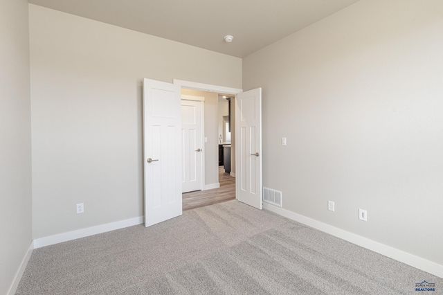 145 ISAAC ST, Rapid City, SD 57703