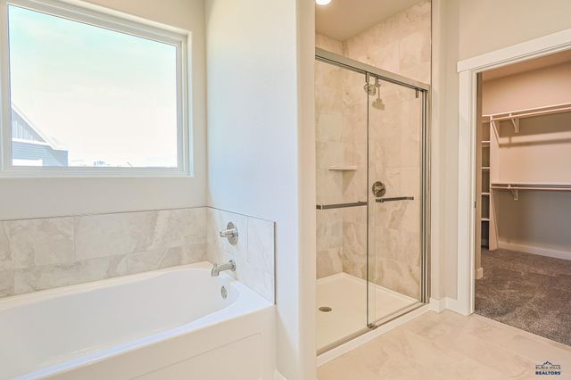 145 ISAAC ST, Rapid City, SD 57703