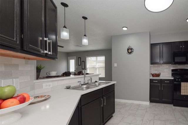 10606 Ince Lane, Houston, TX 77040