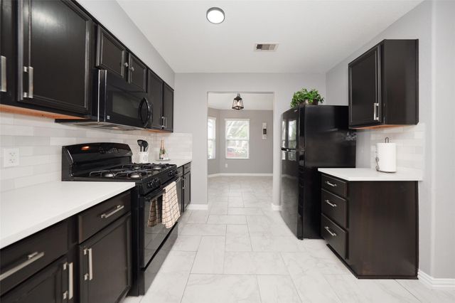 10606 Ince Lane, Houston, TX 77040