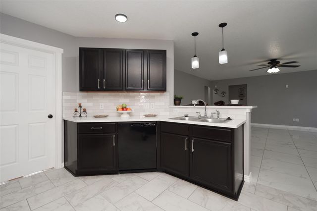 10606 Ince Lane, Houston, TX 77040