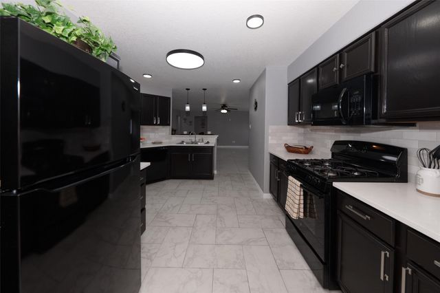 10606 Ince Lane, Houston, TX 77040