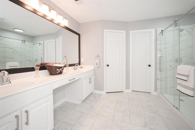 10606 Ince Lane, Houston, TX 77040