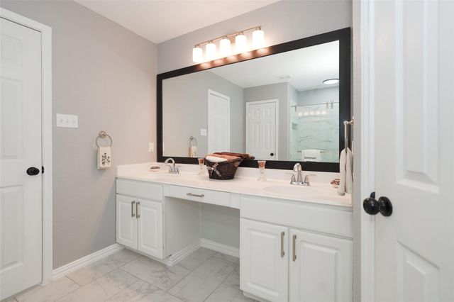 10606 Ince Lane, Houston, TX 77040