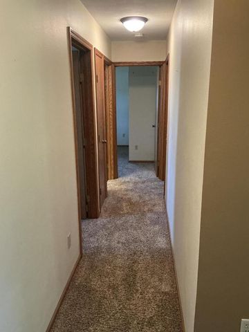 201 Pauquette DRIVE, Poynette, WI 53955