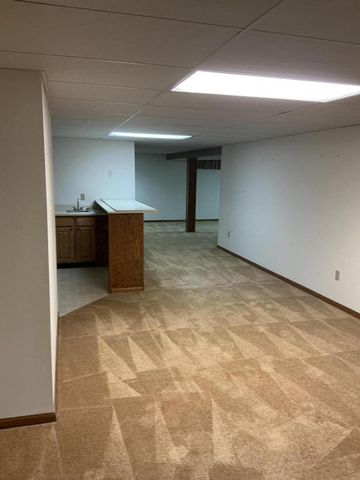 201 Pauquette DRIVE, Poynette, WI 53955