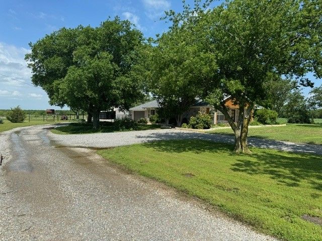 1273 Wall St Road, Gunter, TX 75058
