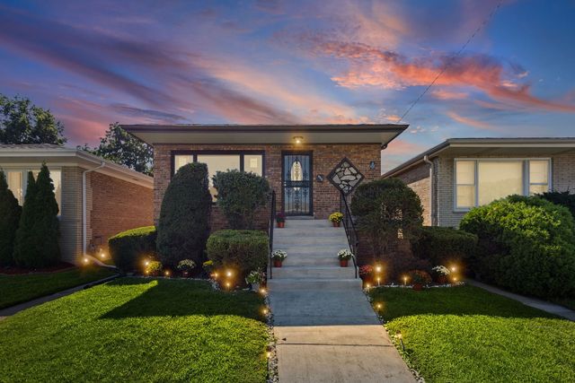 658 Hoxie Avenue, Calumet City, IL 60409