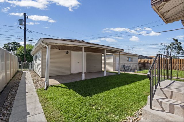 658 Hoxie Avenue, Calumet City, IL 60409