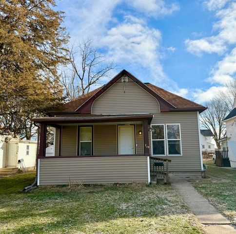 719 W 1st Street, Waterloo, IA 50701