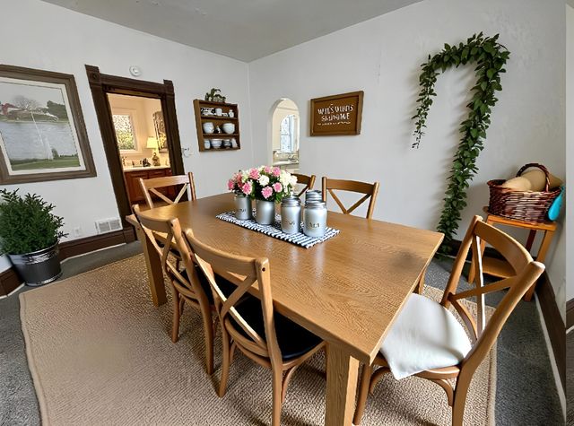 719 W 1st Street, Waterloo, IA 50701