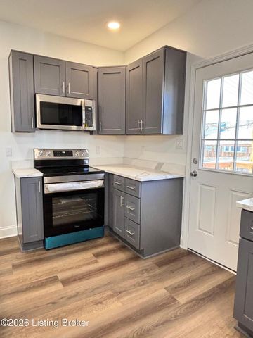 1052 S 26th St, Louisville, KY 40211