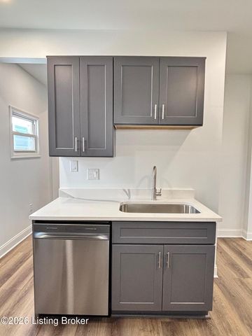 1052 S 26th St, Louisville, KY 40211