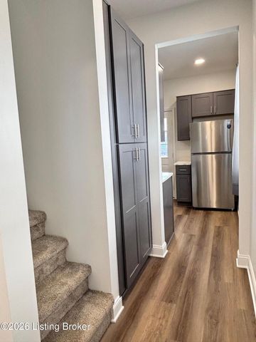 1052 S 26th St, Louisville, KY 40211