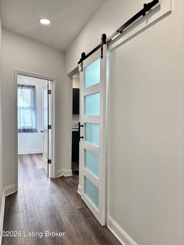 1052 S 26th St, Louisville, KY 40211