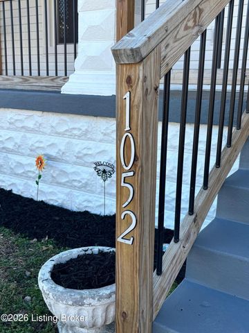 1052 S 26th St, Louisville, KY 40211