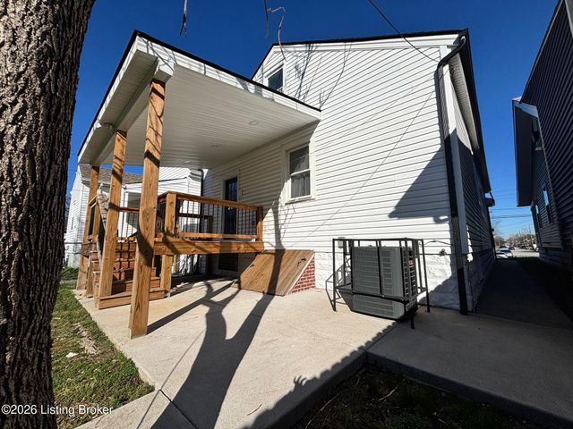 1052 S 26th St, Louisville, KY 40211