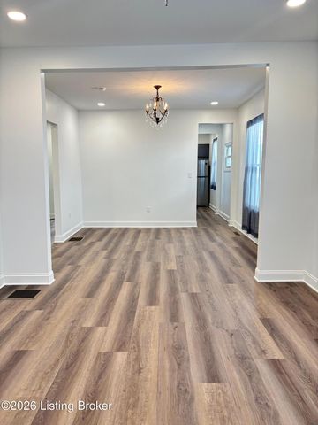 1052 S 26th St, Louisville, KY 40211