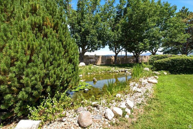 1364 W BEACON DR, Taylorsville, UT 84123