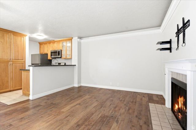 1364 W BEACON DR, Taylorsville, UT 84123