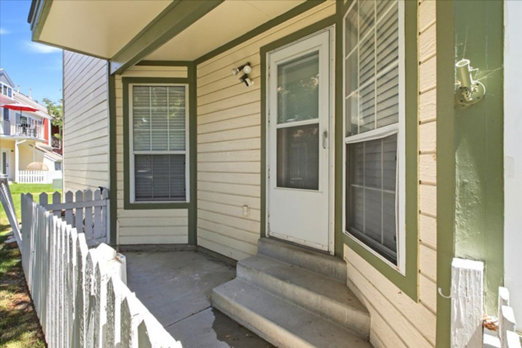 1364 W BEACON DR, Taylorsville, UT 84123 — photo 3