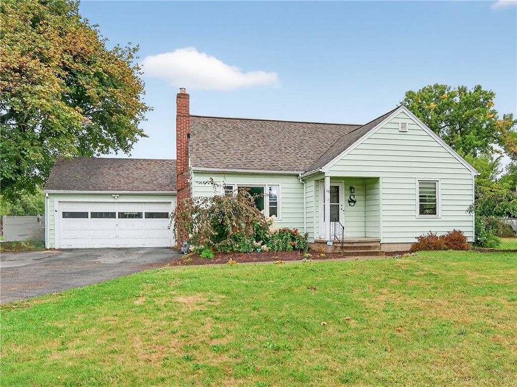 96 Hinchey Road, Gates, NY 14624