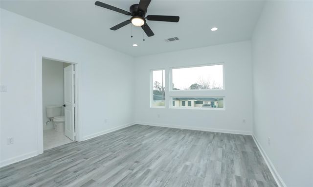 9315 Ashville Drive B, Houston, TX 77051